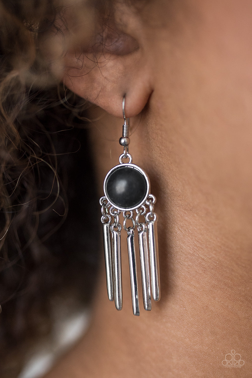 Paparazzi ♥ Western Melody - Black ♥  Earrings