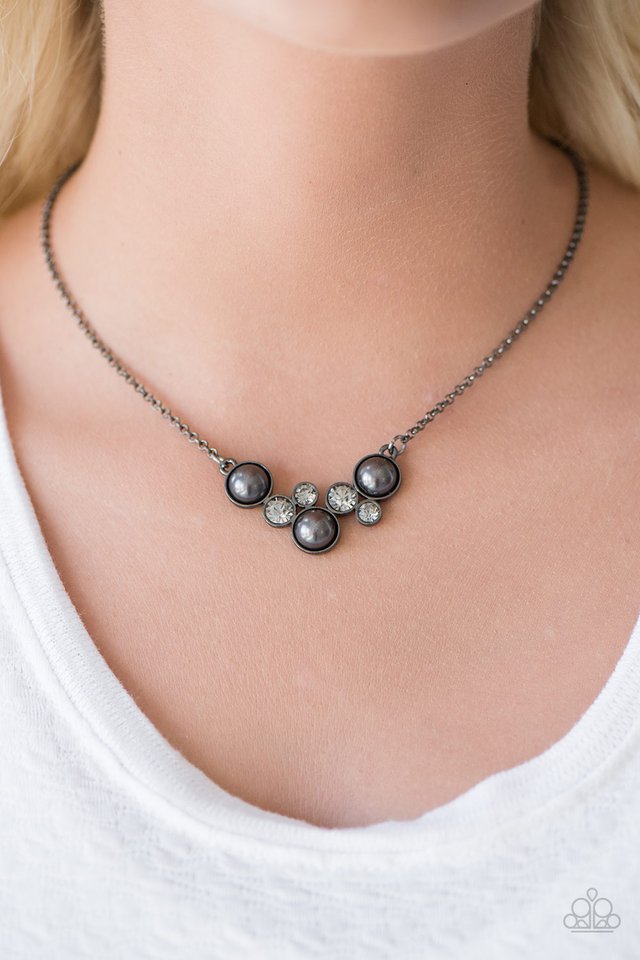 Paparazzi ♥ Pop The Bubbly - Black ♥ Necklace