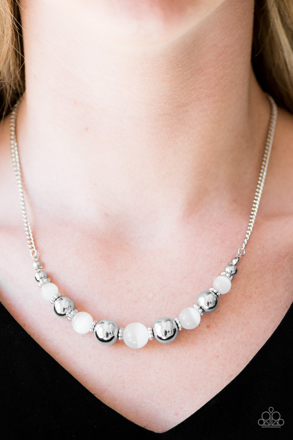 Paparazzi ♥ Upper GLASS - White ♥  Necklace