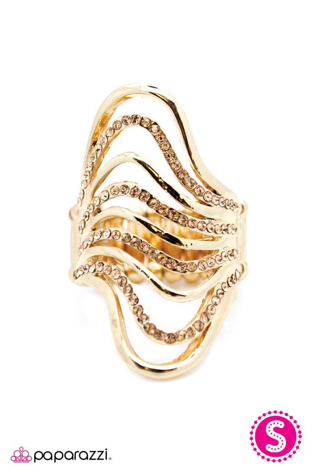 Paparazzi ♥ Rolling In It - Gold ♥ Ring