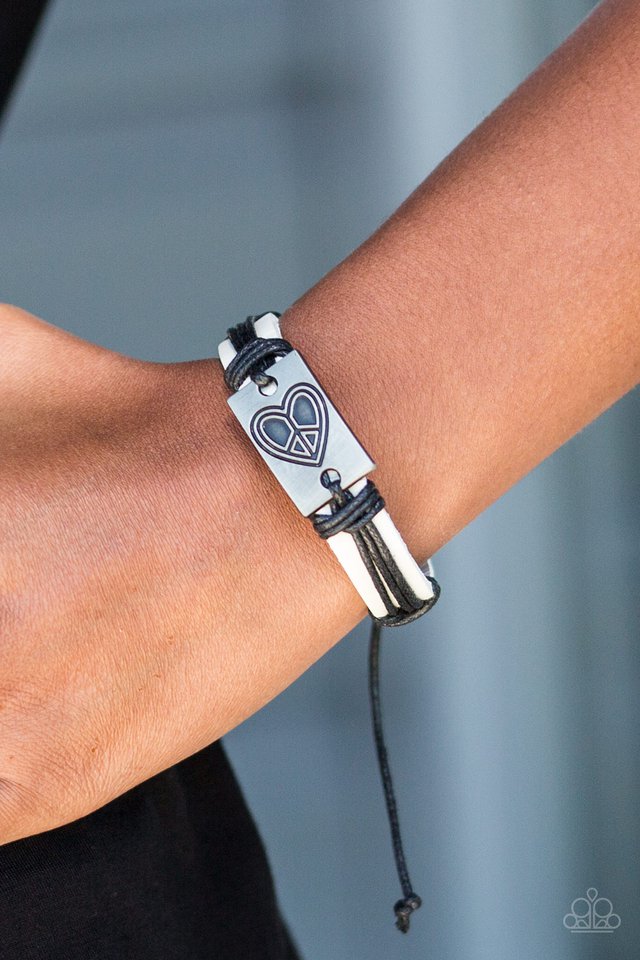 Paparazzi ♥ Peace Of Mind - White ♥ Bracelet