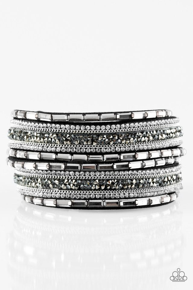 glam-goals-black-p9di-urbk-099xx