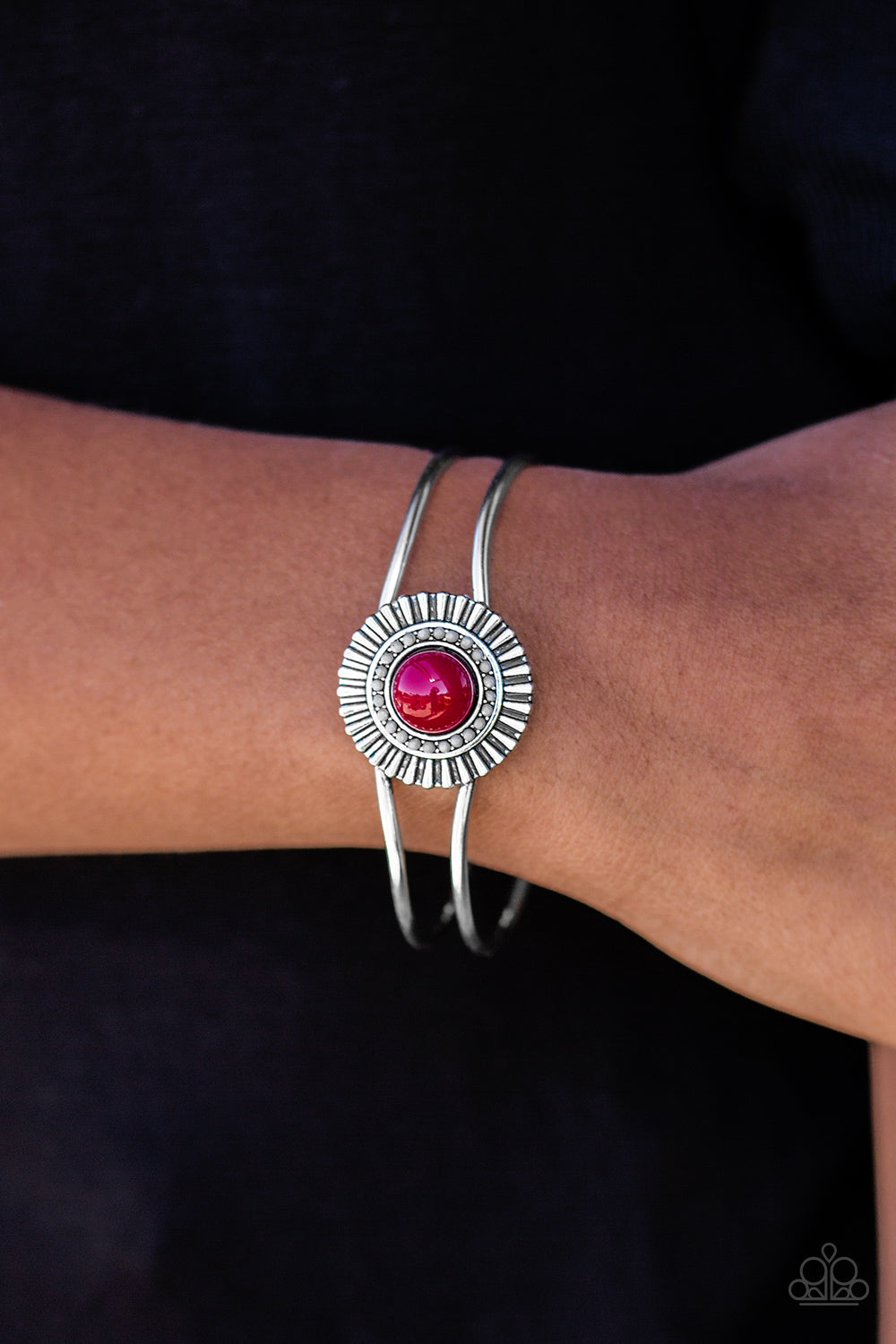 Paparazzi ♥ Right On HUE - Red ♥  Bracelet