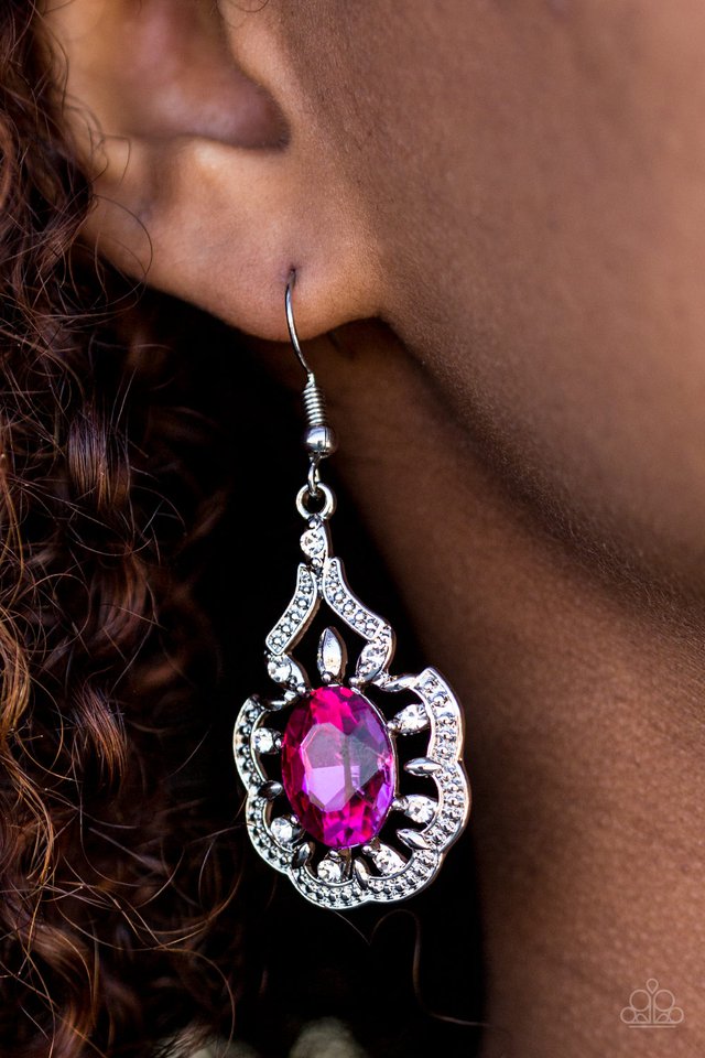 Paparazzi ♥ Chicly Courtesan - Pink ♥ Earrings