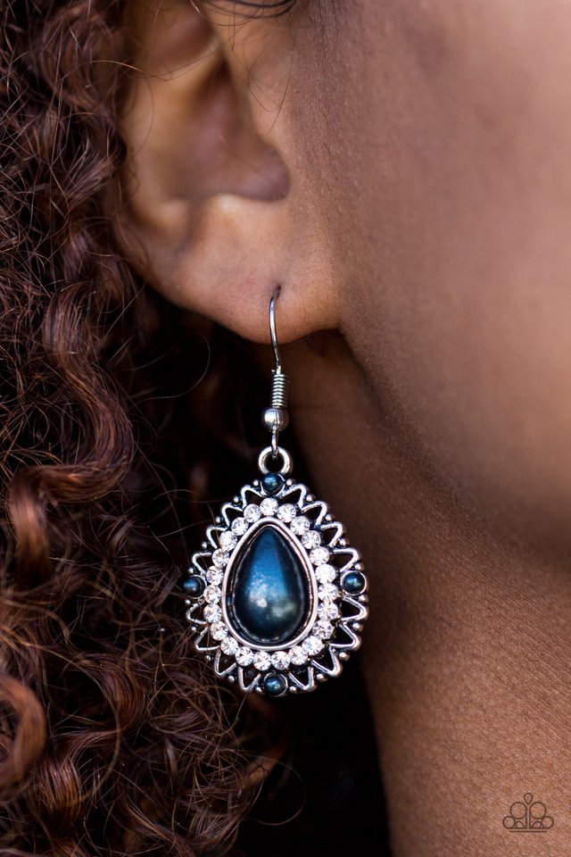 Paparazzi ♥ Red Carpet Sparkle - Blue ♥ Earrings