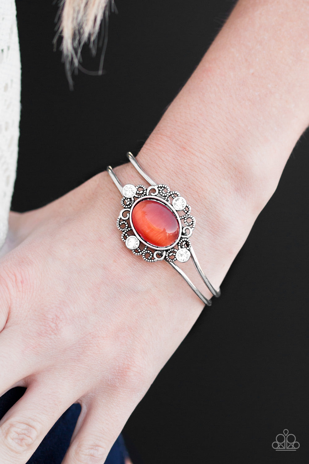Paparazzi ♥ Very Victorian - Orange ♥  Bracelet