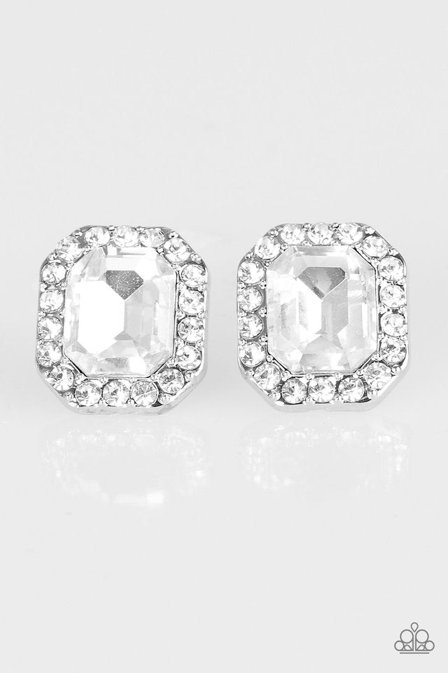 bride-squad-white-post-p5po-wtxx-089xx