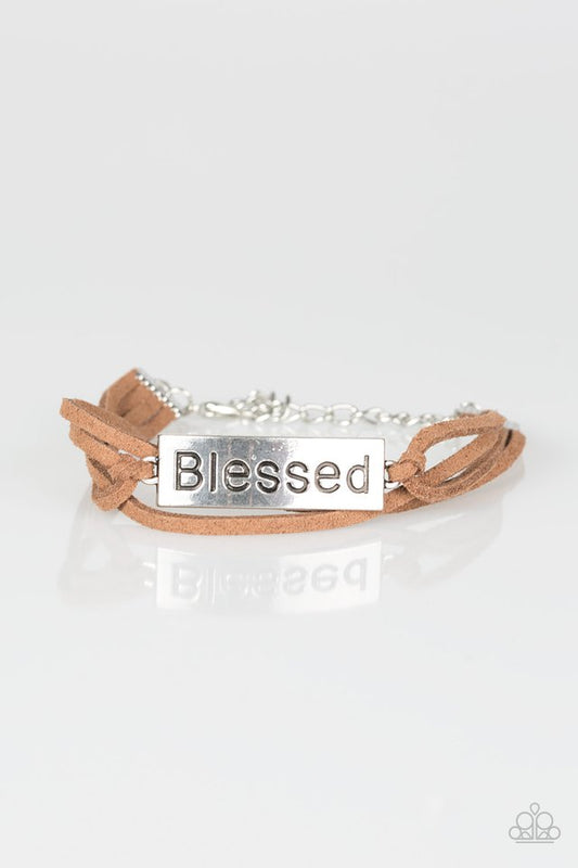 feeling-blessed-brown-p9wd-bnxx-035xx