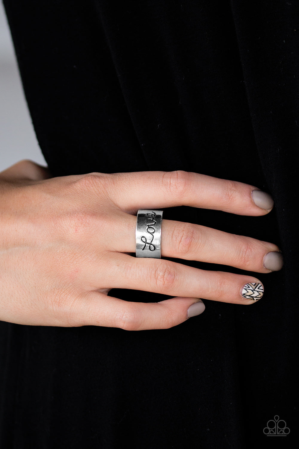 Paparazzi ♥ Love Hard - Silver ♥  Ring