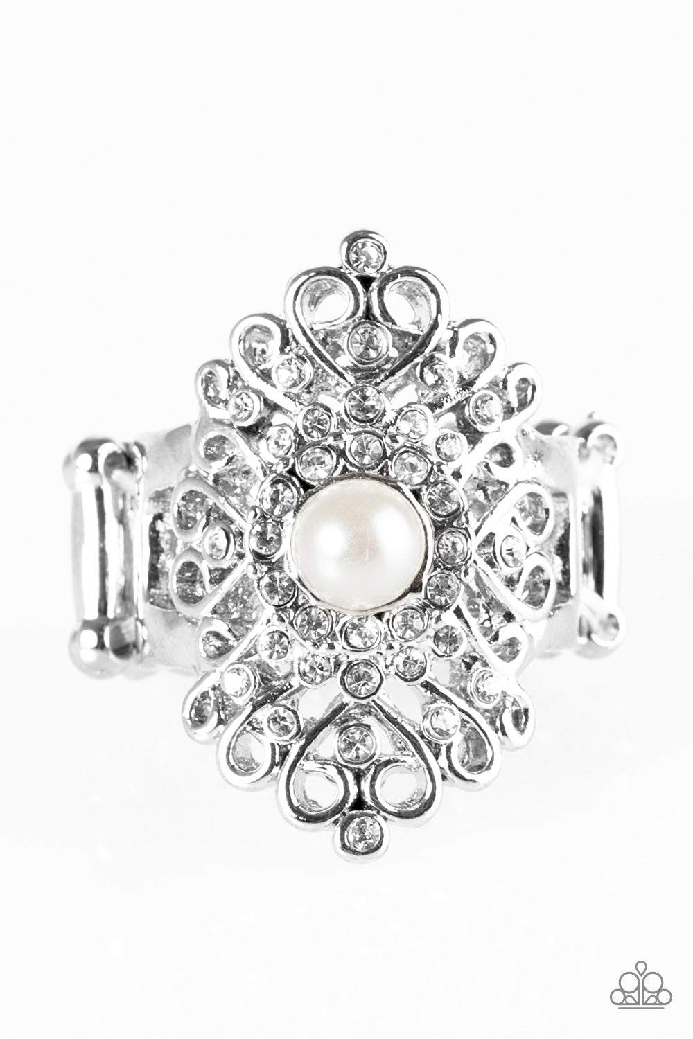 queen-status-white-p4re-wtxx-218xx