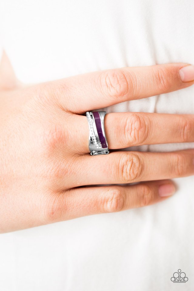 Paparazzi ♥ Wrapped In Radiance - Purple ♥ Ring