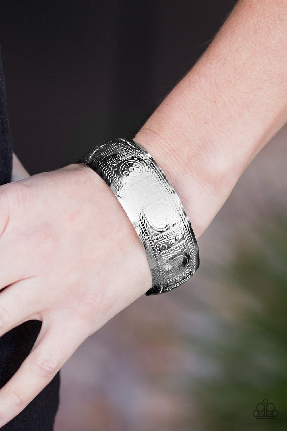 Paparazzi ♥ Let Your Light Shine - Silver ♥  Bracelet