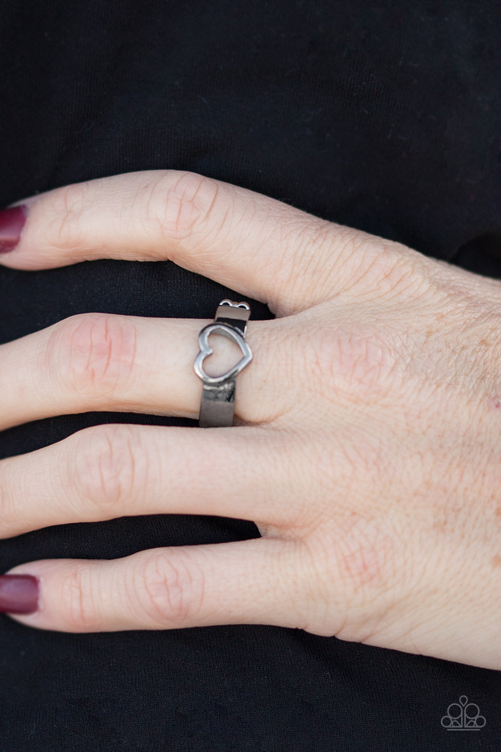 Paparazzi ♥ Skipping Heartbeats - Black ♥  Ring