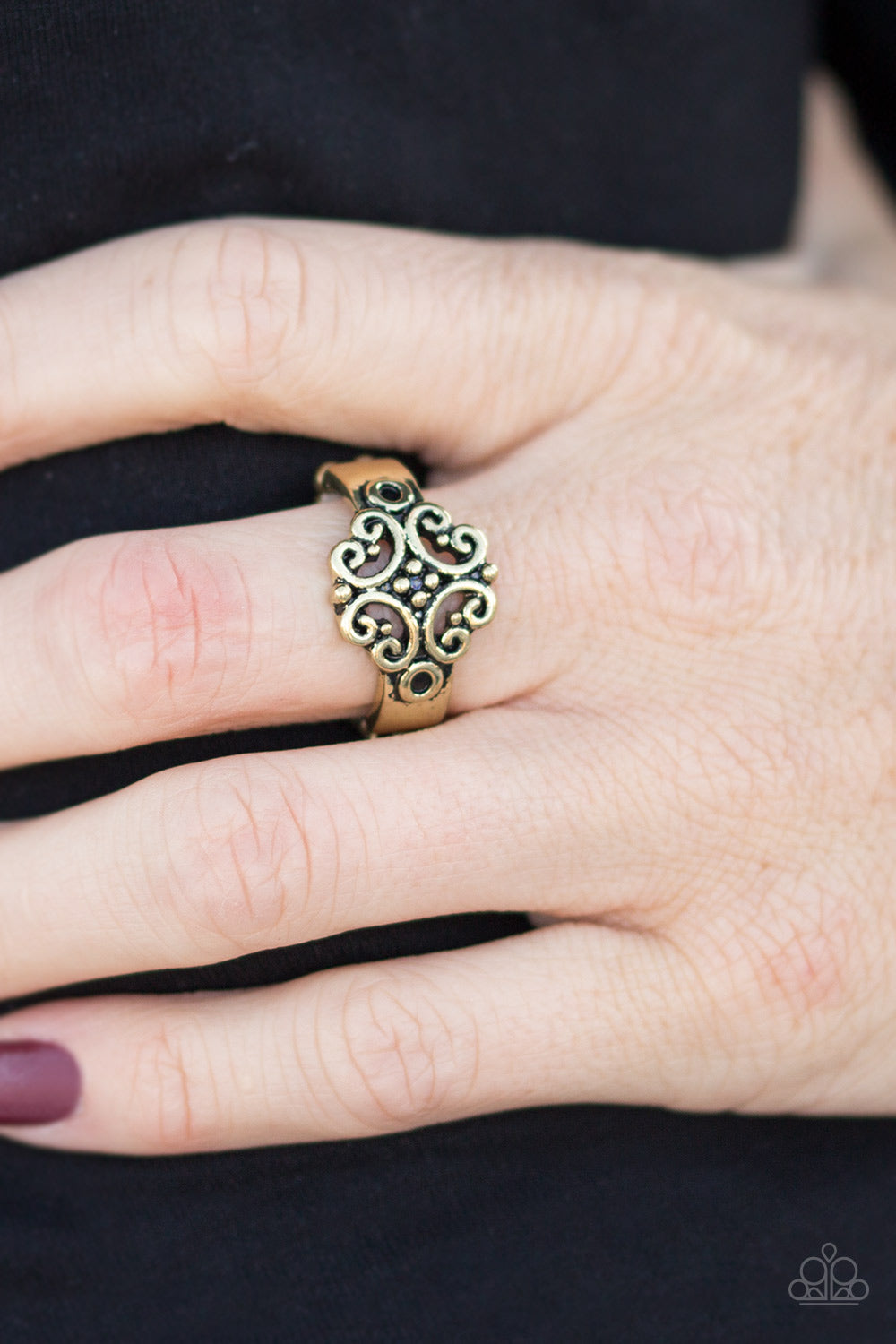 Paparazzi ♥ Timelessly Entrancing - Brass ♥  Ring