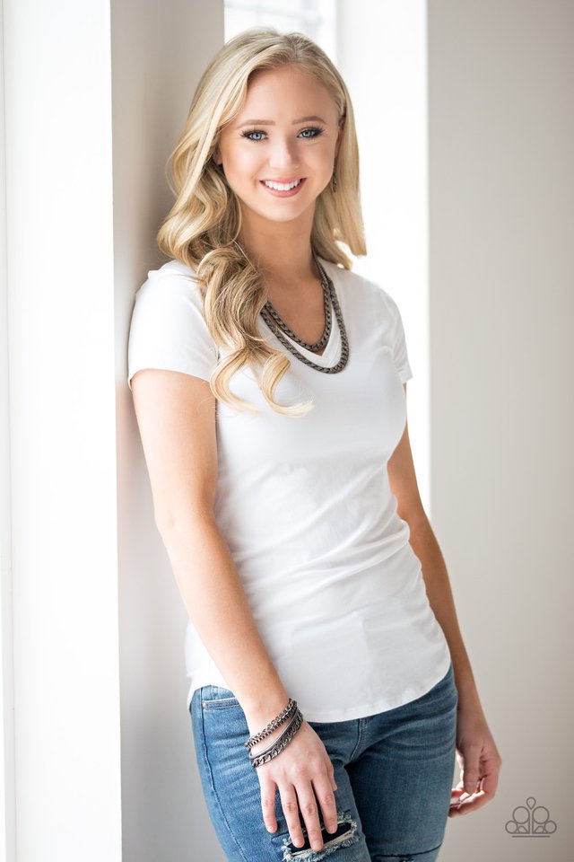 Paparazzi ♥ Hit Em Up - Black ♥ Necklace