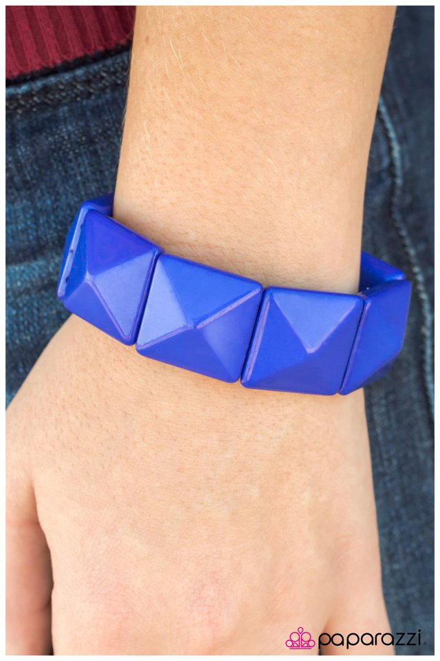 stretching-the-truth-p9tr-blxx-002xx