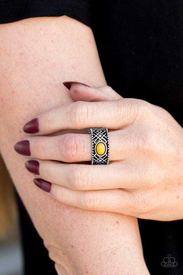 Paparazzi ♥ Cave Babe - Yellow ♥ Ring