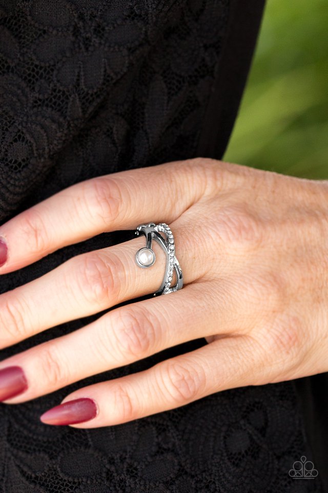 Paparazzi ♥ Front GLAM - White ♥ Ring