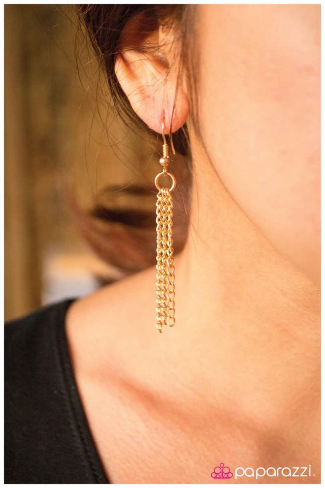 Paparazzi ♥ Bright Lights, Big City - Gold ♥ Necklace