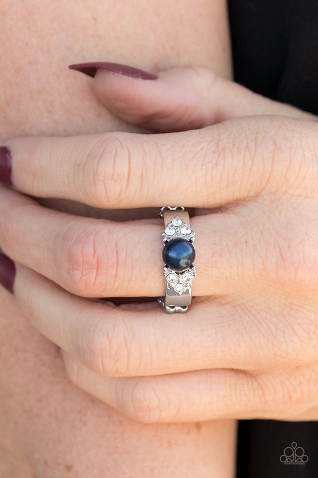 Paparazzi ♥ The Front Runner - Blue ♥ Ring