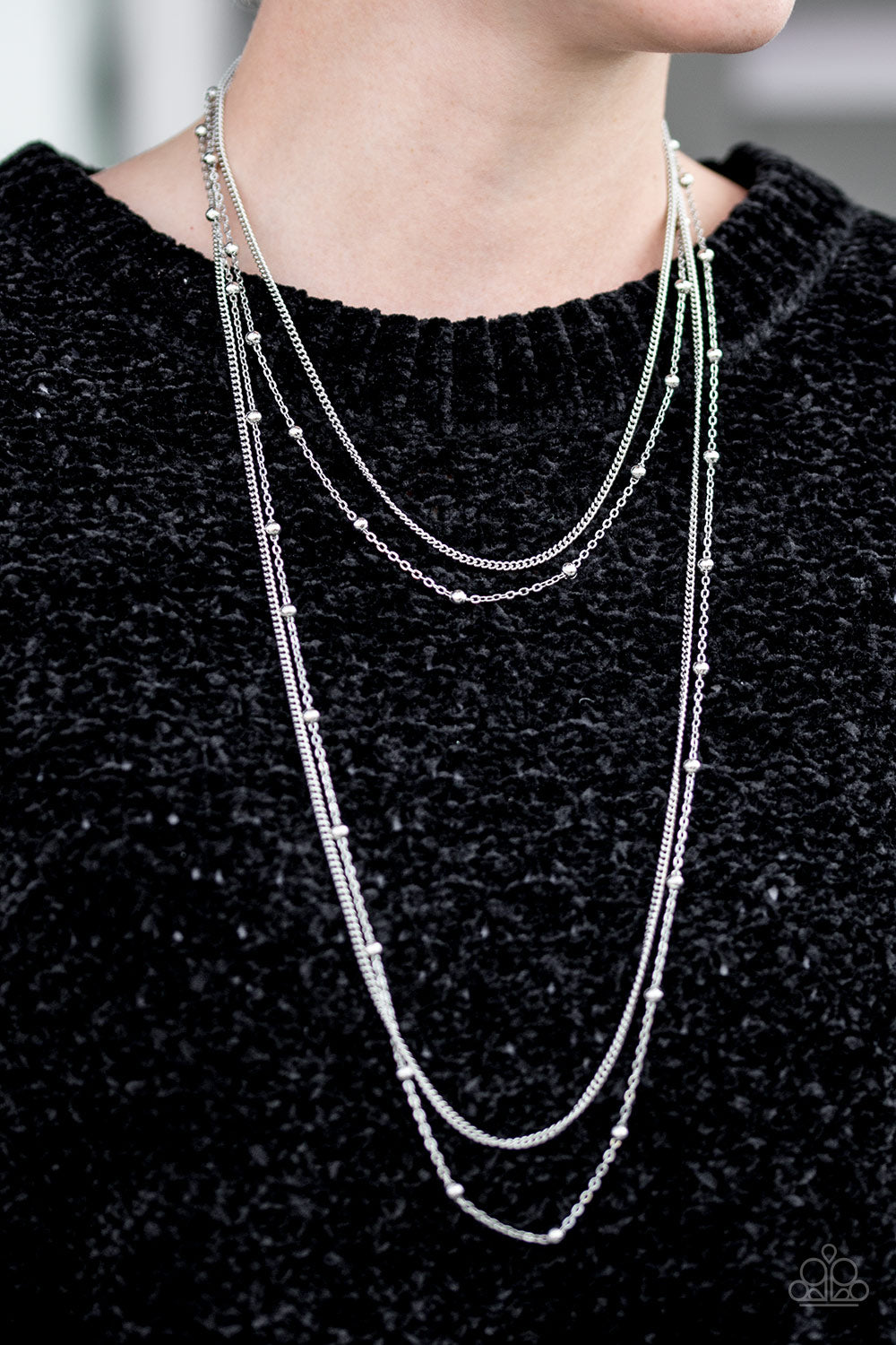 Paparazzi ♥ Chicly Casual - Silver ♥  Necklace
