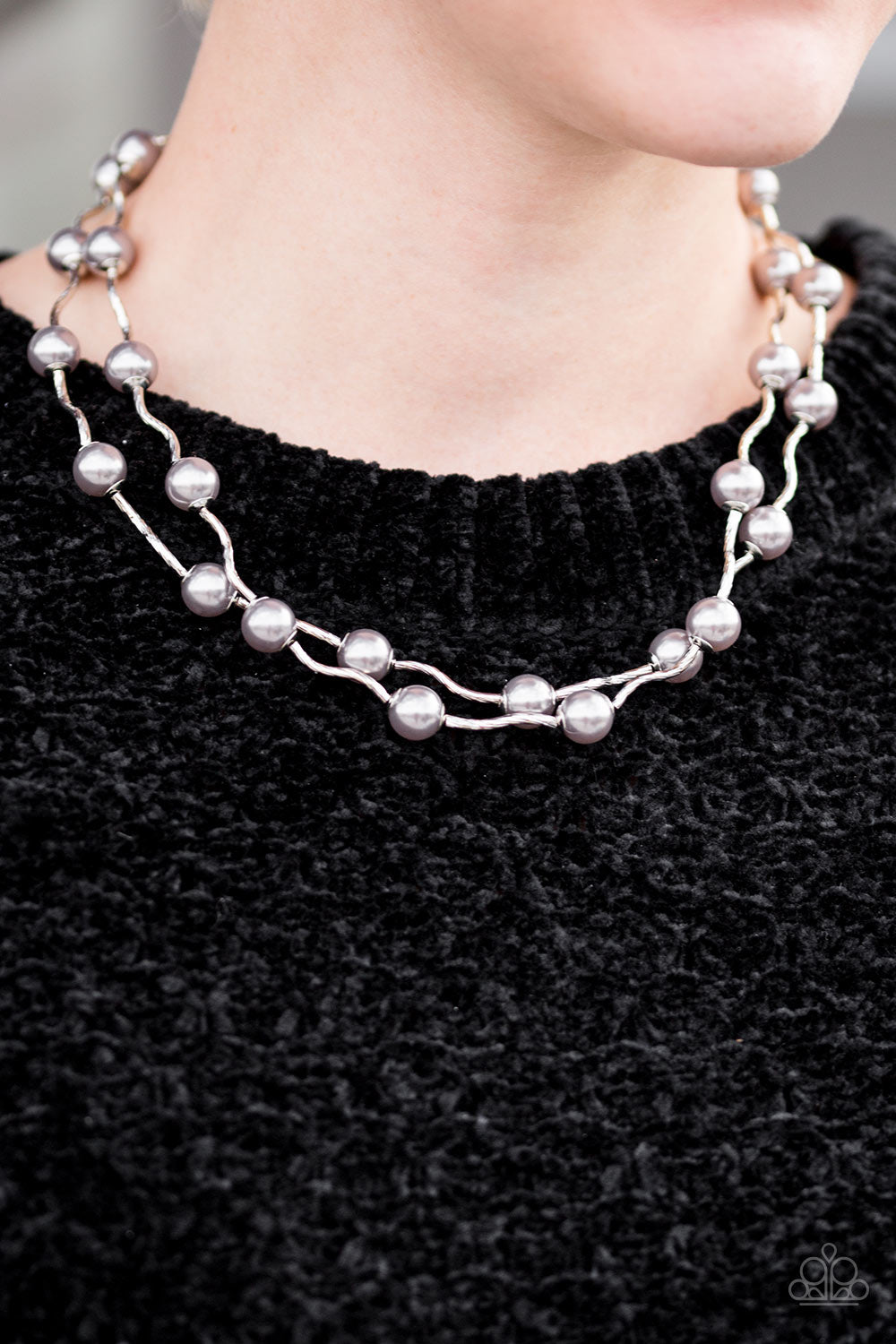 Paparazzi ♥ Ahead Of The FAME - Silver ♥  Necklace