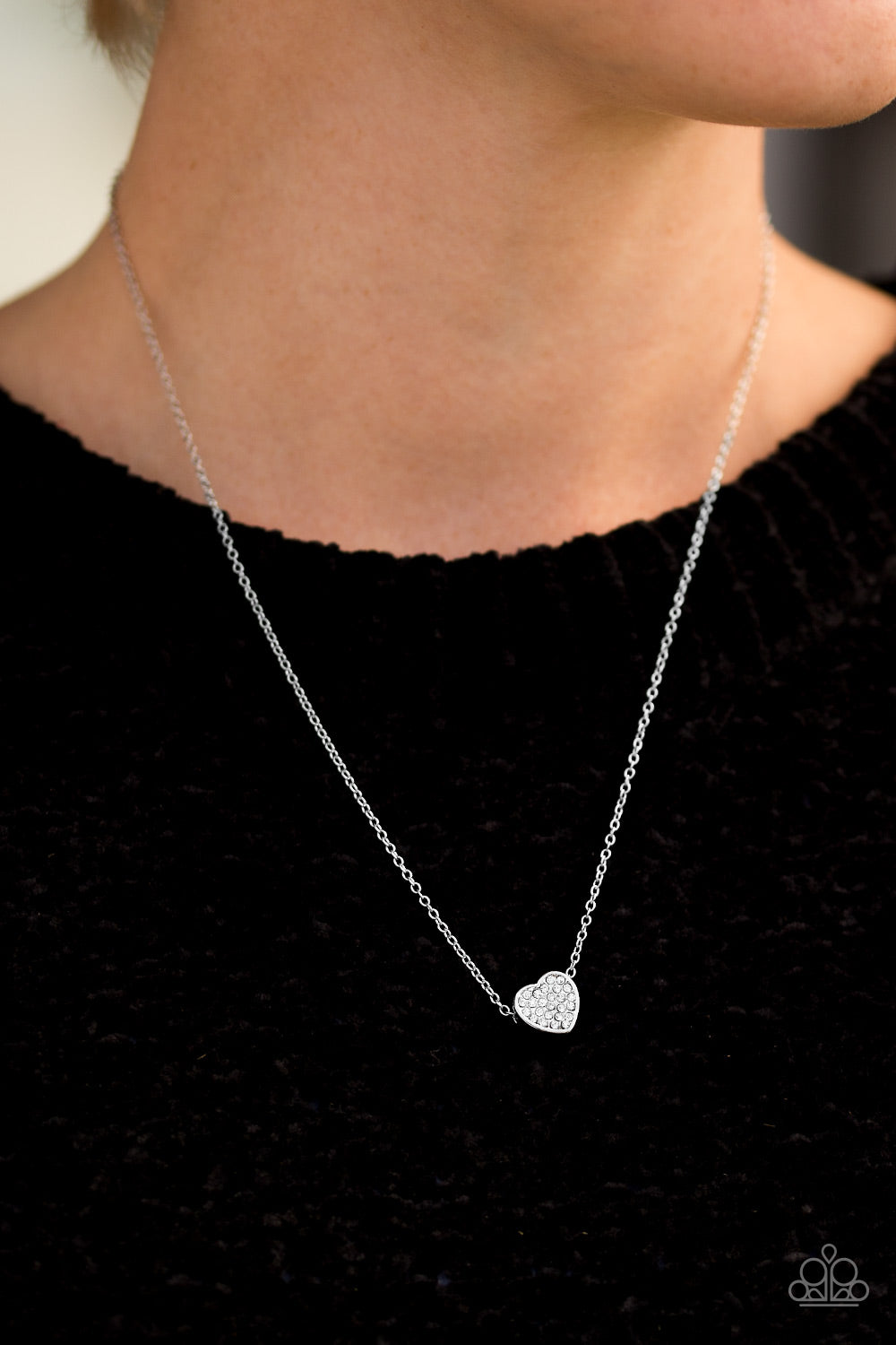 Paparazzi ♥ HEART-Headed - White ♥  Necklace