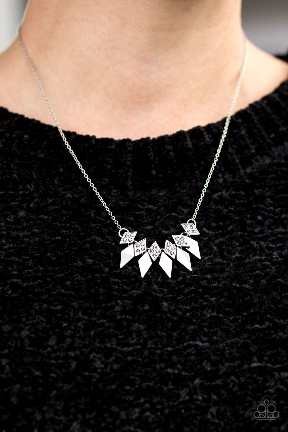 Paparazzi ♥ Over The Edge - Silver ♥  Necklace