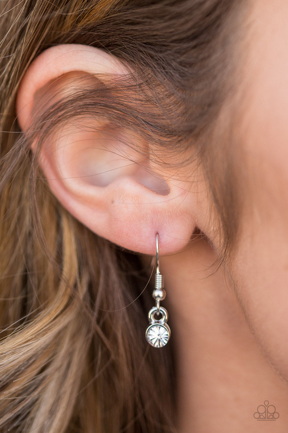 Paparazzi ♥ Star Gazing Shimmer - White ♥  Necklace