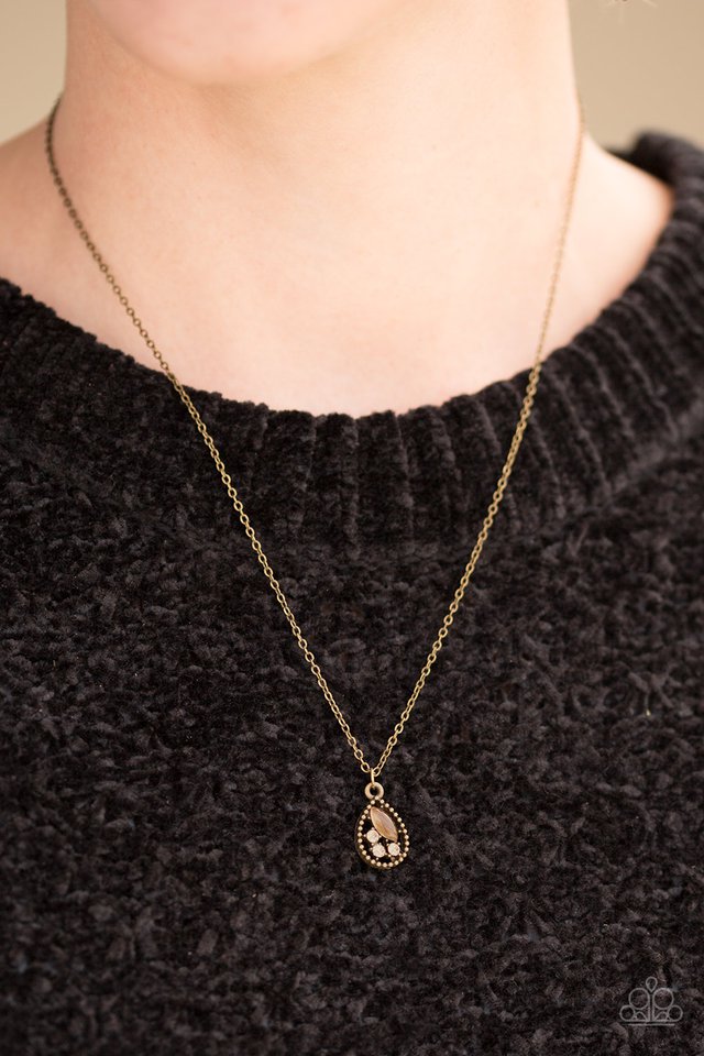 Paparazzi ♥ Drop and Shimmer - Brass ♥ Necklace