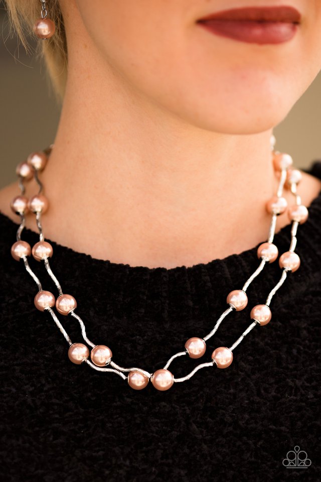 Paparazzi ♥ Ahead Of The FAME - Brown ♥ Necklace