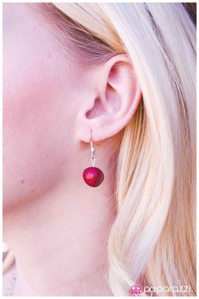 Paparazzi ♥ PIECE of Mind - Red ♥ Necklace