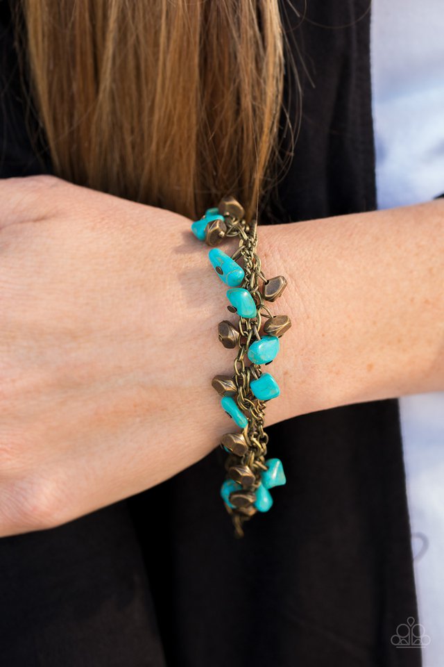 Paparazzi ♥ Colorful Cliffs - Brass ♥ Bracelet
