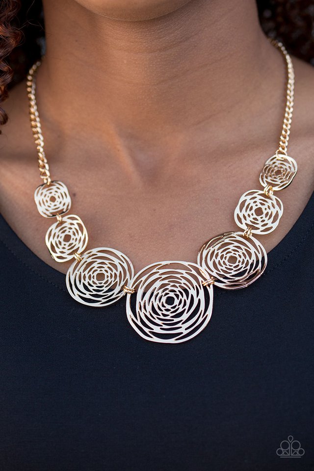 Paparazzi ♥ Cave Vogue - Gold ♥ Necklace