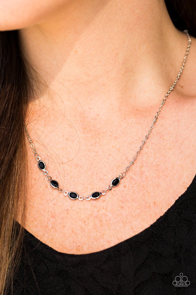 Paparazzi ♥ Take Center Stage - Black ♥ Necklace