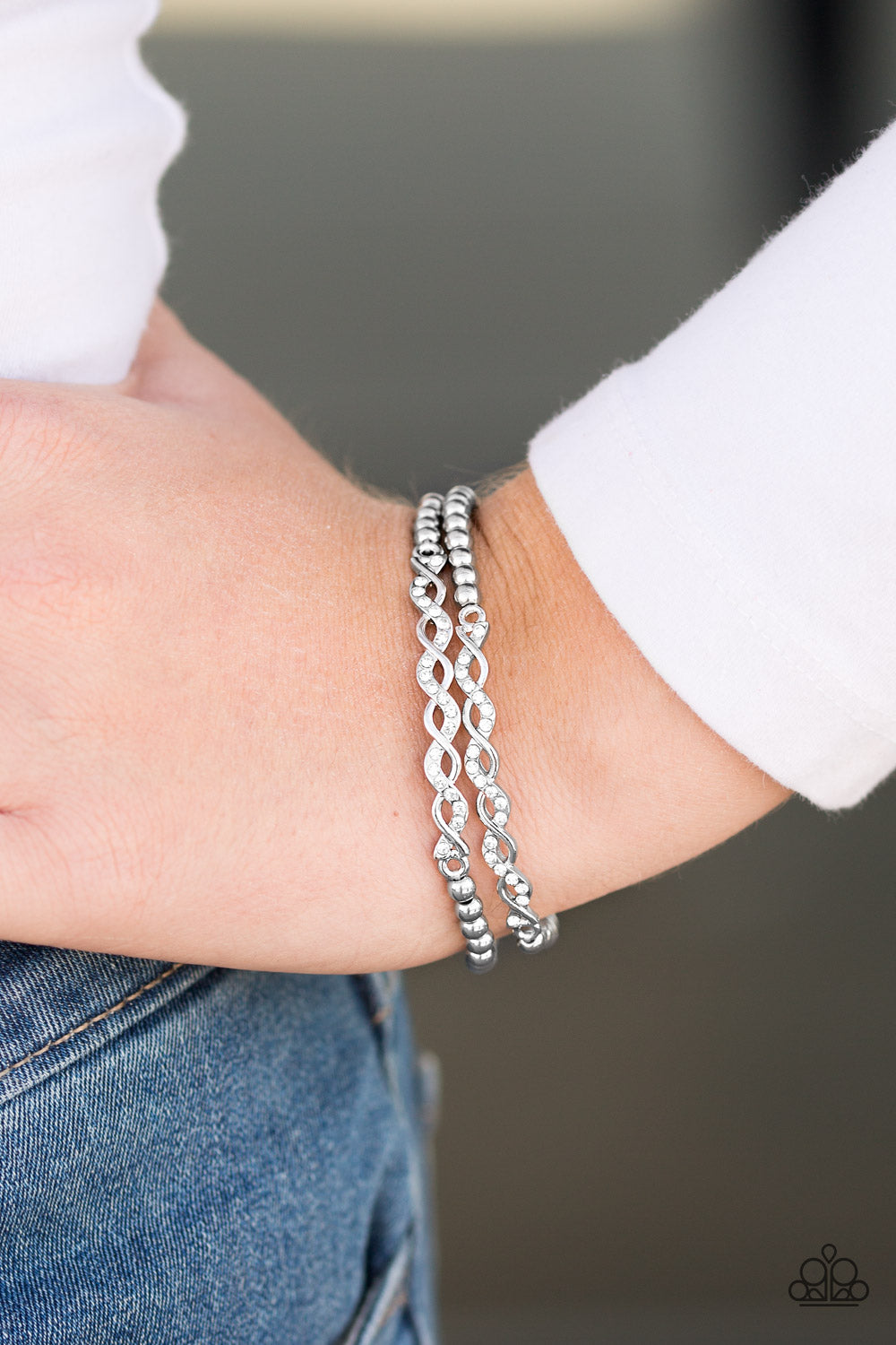 Paparazzi ♥ Uptown Utopia - White ♥  Bracelet