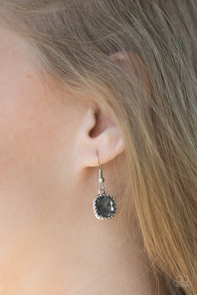 Paparazzi ♥ Gem Hunt - Silver ♥ Earrings
