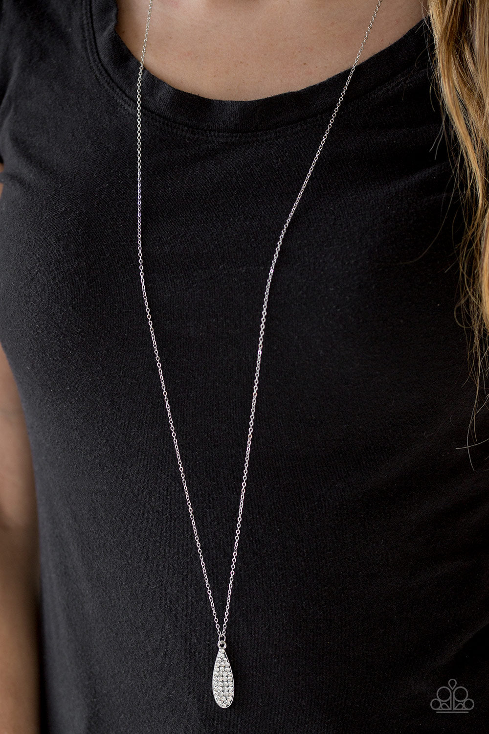 Paparazzi ♥ She Just Shines - White ♥  Necklace