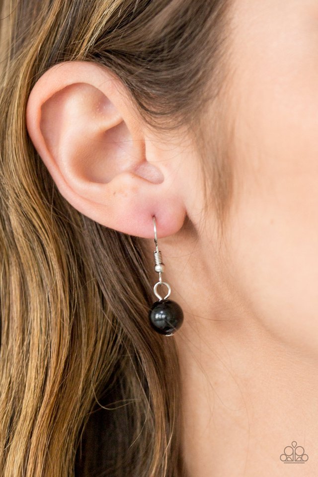 Paparazzi ♥ Beam Away - Black ♥ Necklace