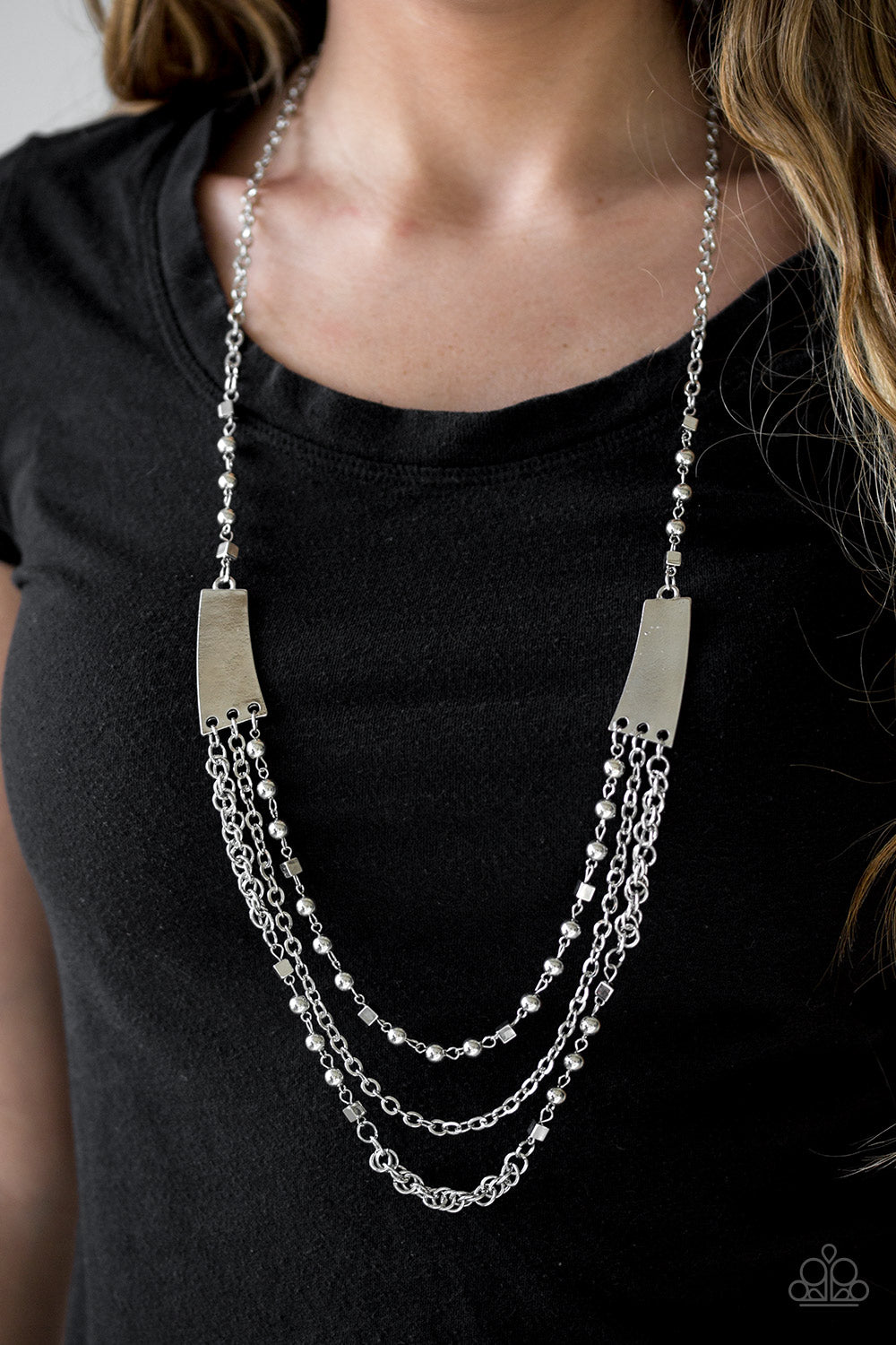 Paparazzi ♥ Marvelously Metro - Silver ♥  Necklace