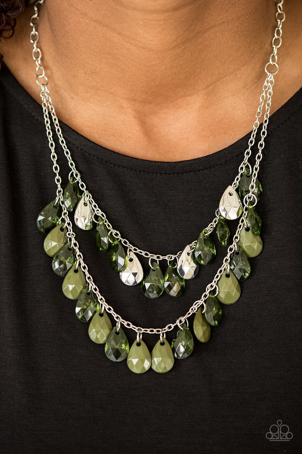Paparazzi ♥ Storm Warning - Green ♥  Necklace