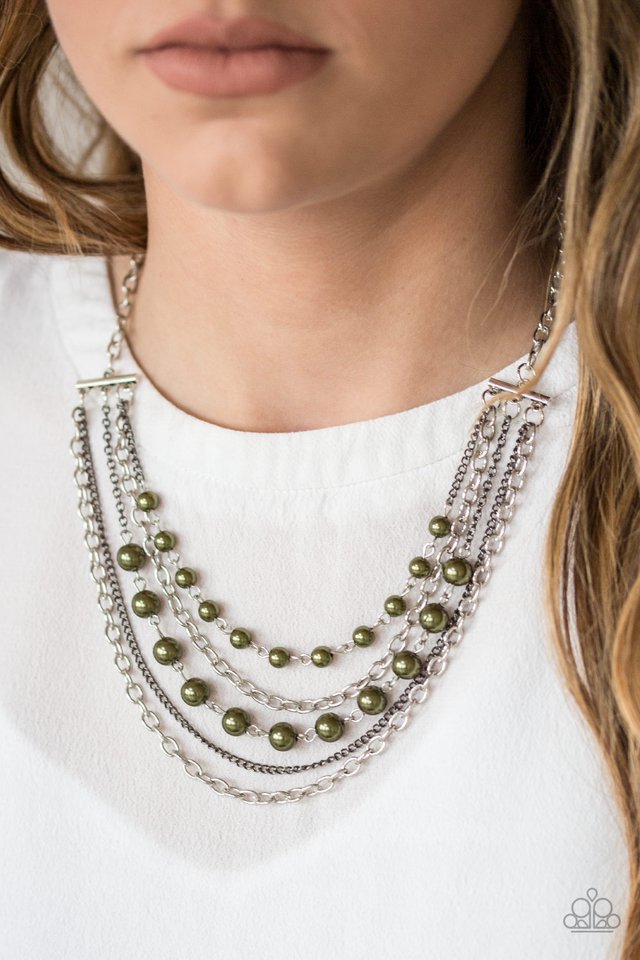 Paparazzi ♥ Metro Modest - Green ♥ Necklace