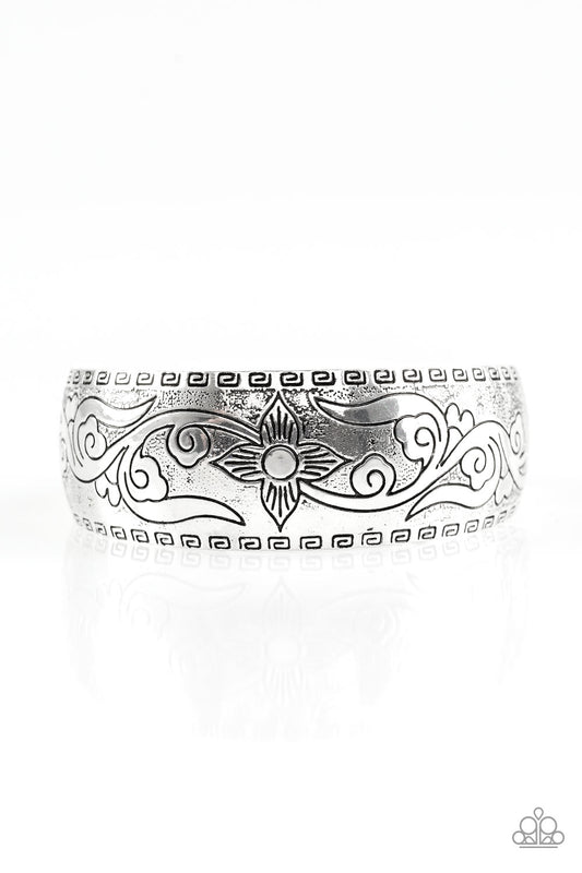 lily-of-the-tribe-silver-p9tr-svxx-062xx