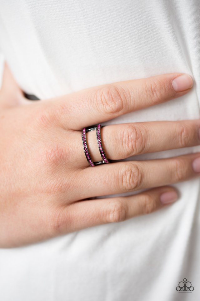 Paparazzi ♥ Surrender The Sparkle - Pink ♥ Ring