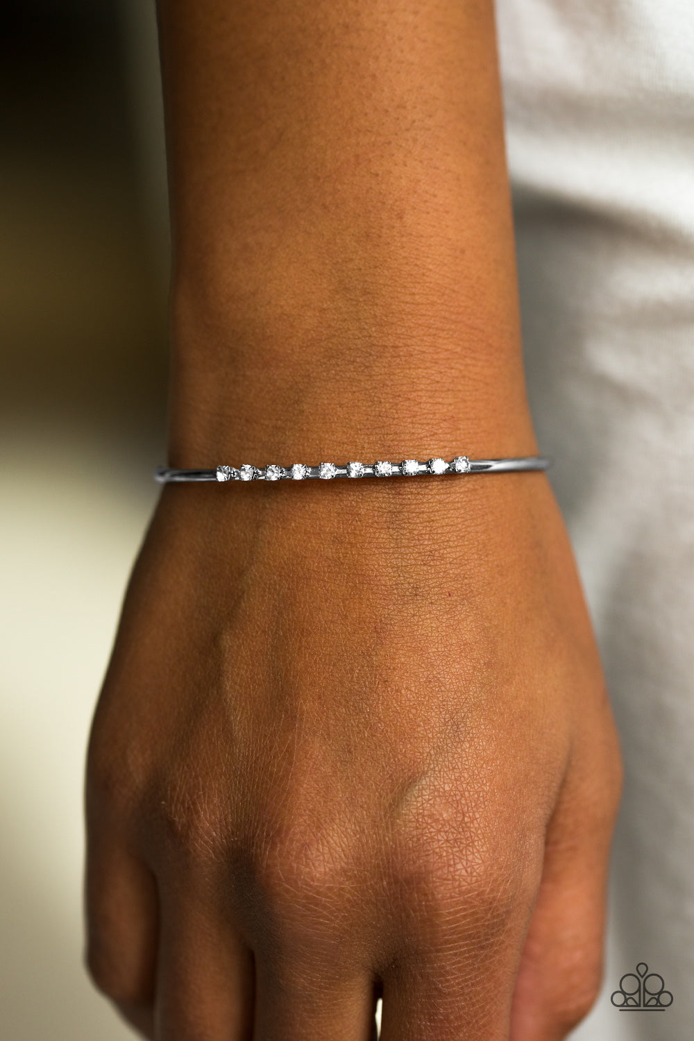 Paparazzi ♥ Dressed in Chic - White ♥  Bracelet