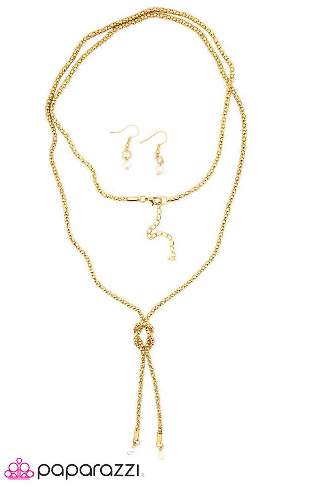 Paparazzi ♥ Thrown for a Loop - White ♥ Necklace