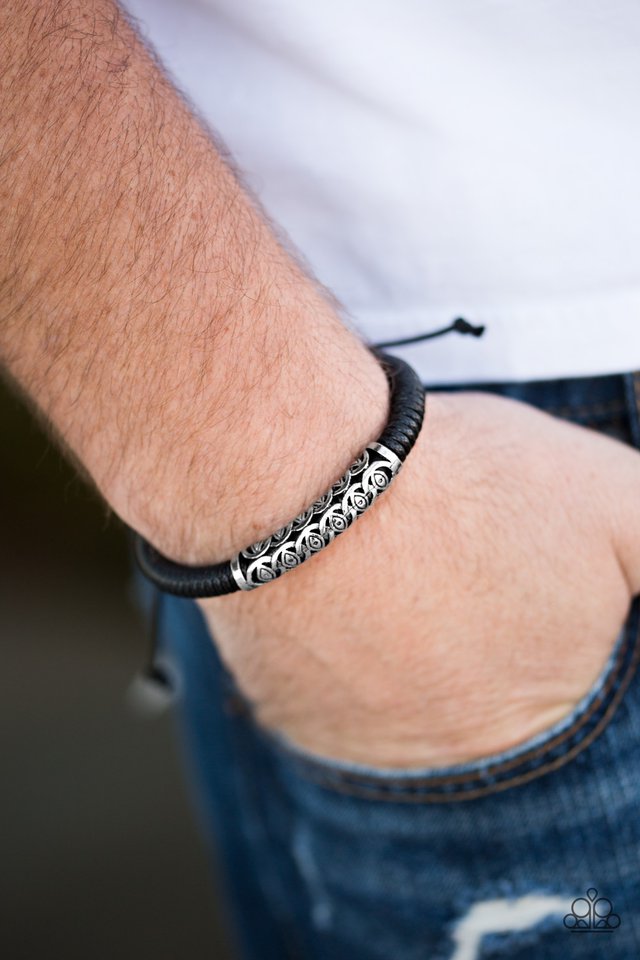 Paparazzi ♥ Island Escape - Black ♥ Bracelet
