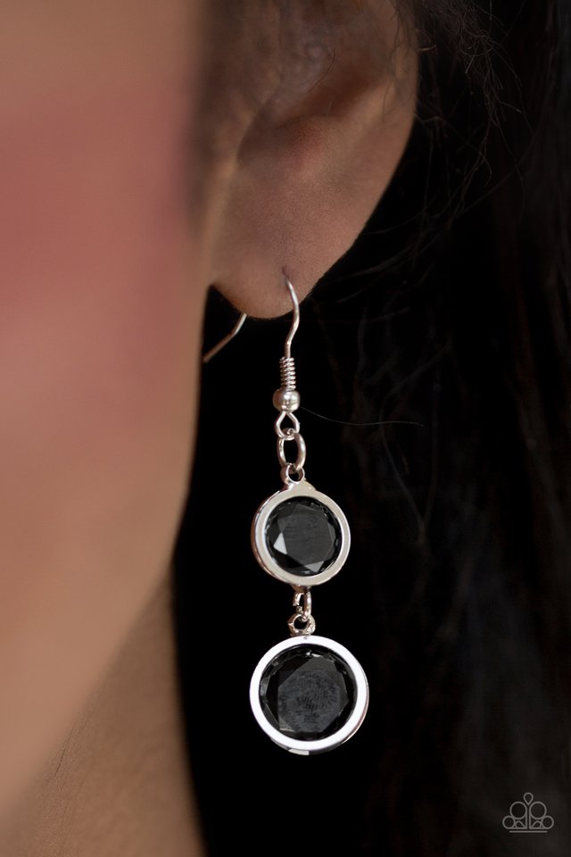 Paparazzi ♥ Glitter Glamorous - Black ♥ Earrings