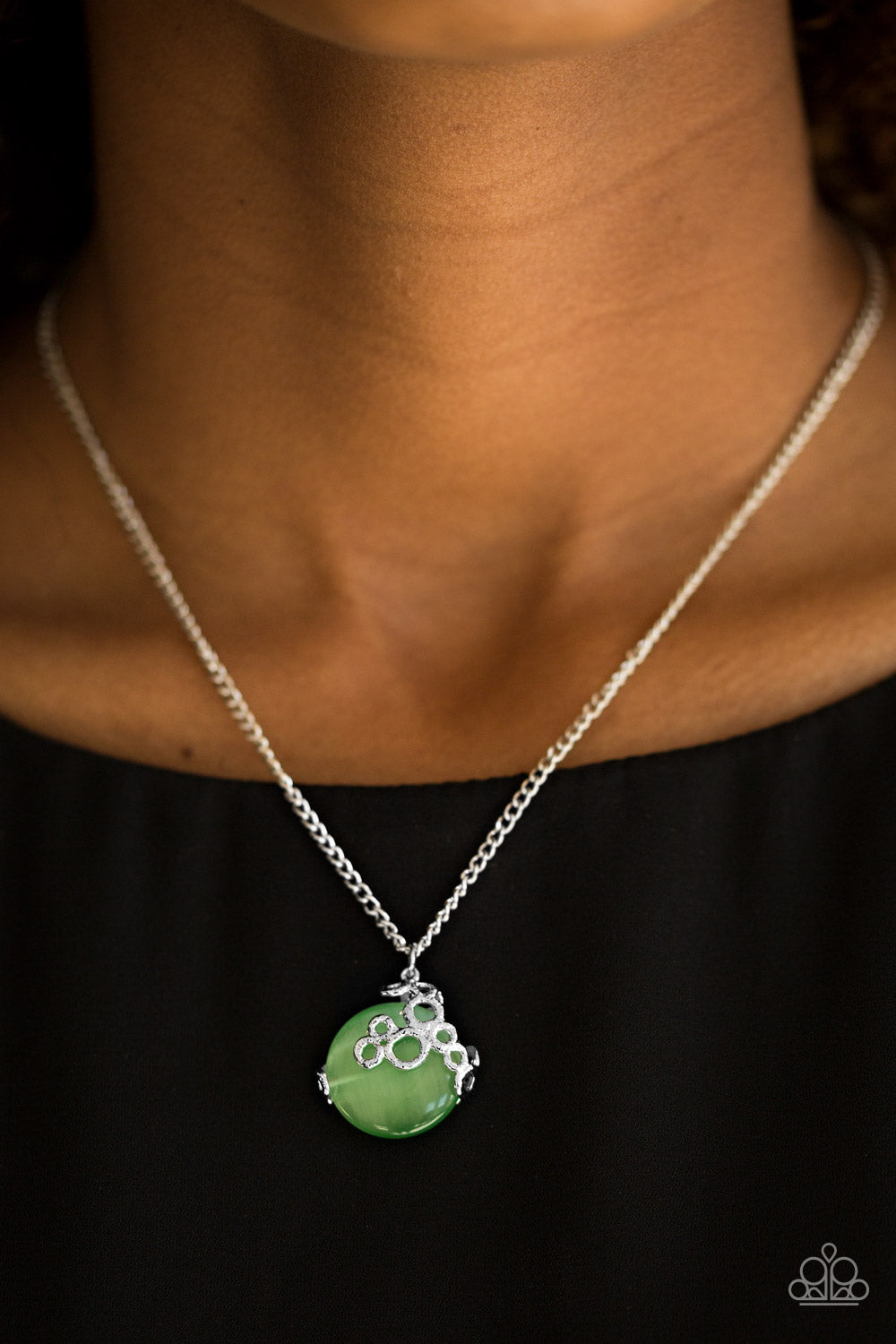 Paparazzi ♥ Bubbles Over - Green ♥  Necklace