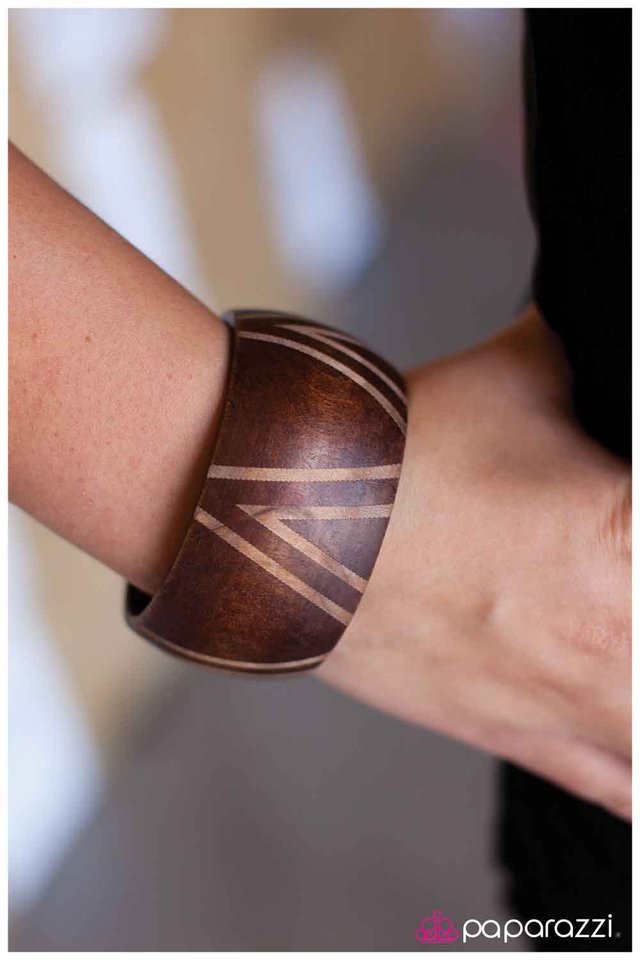 its-a-jungle-out-there-p9tr-bnxx-003xx